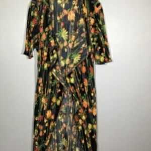 Lularoe Shirley black floral size small